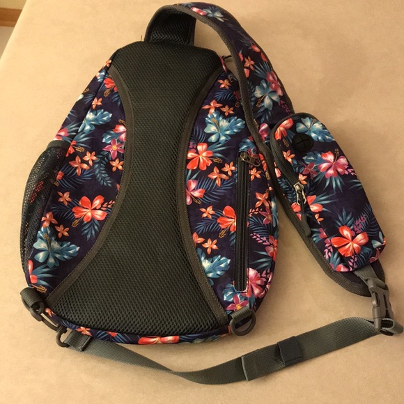 Holybird NWOT! Sling Backpack - Picture 2 of 15